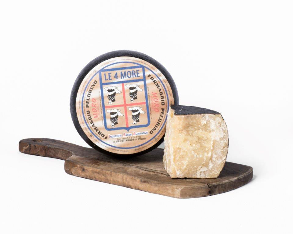 pecorino sardo moro - caseificio le 4 more I.S.A. S.r.l.